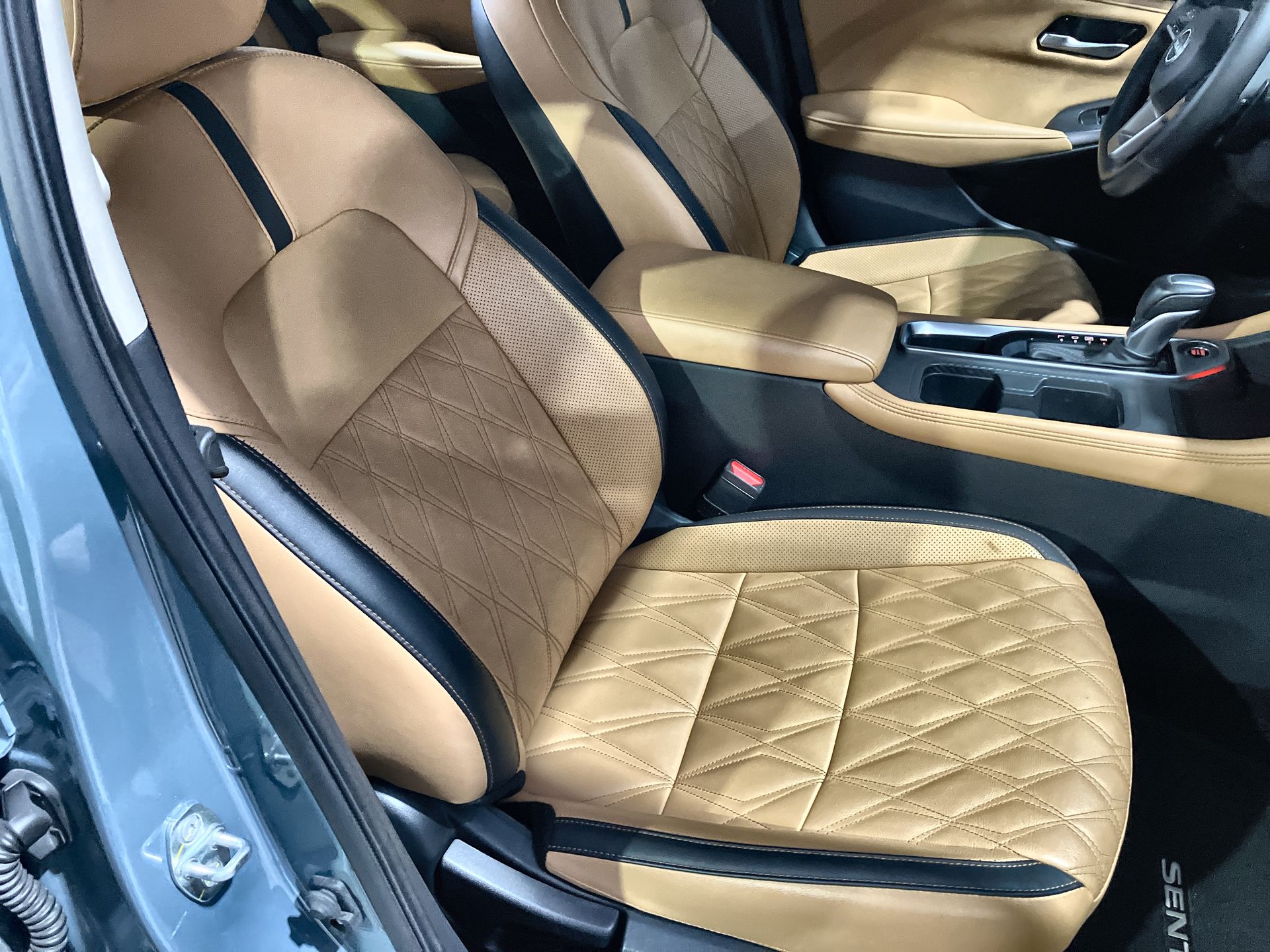 2024 Nissan SENTRA PLATINUM BITONO CVT 24