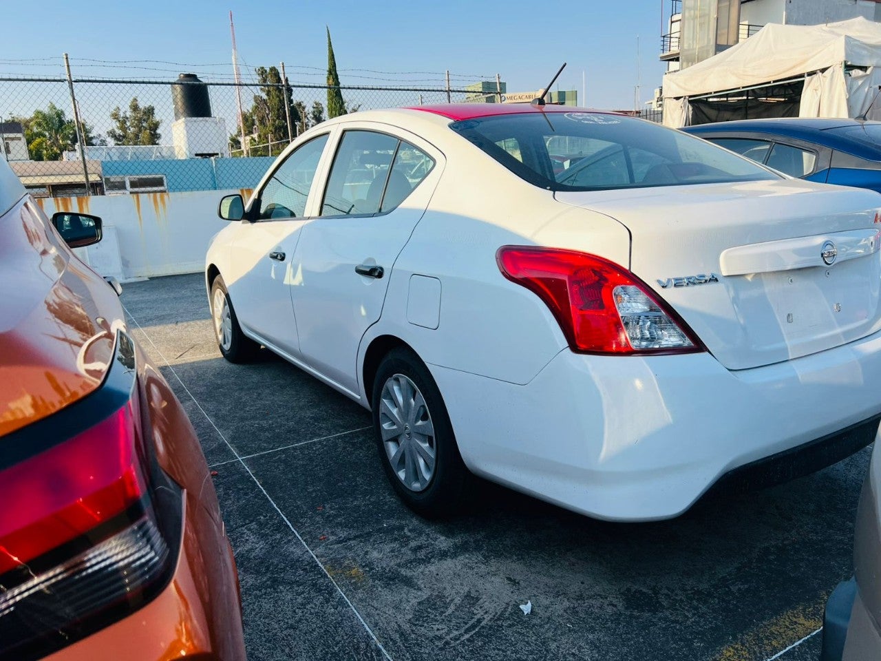 2020 Nissan VERSA V-DRIVE 4 PUERTAS T/M A/C 1.6 LTS
