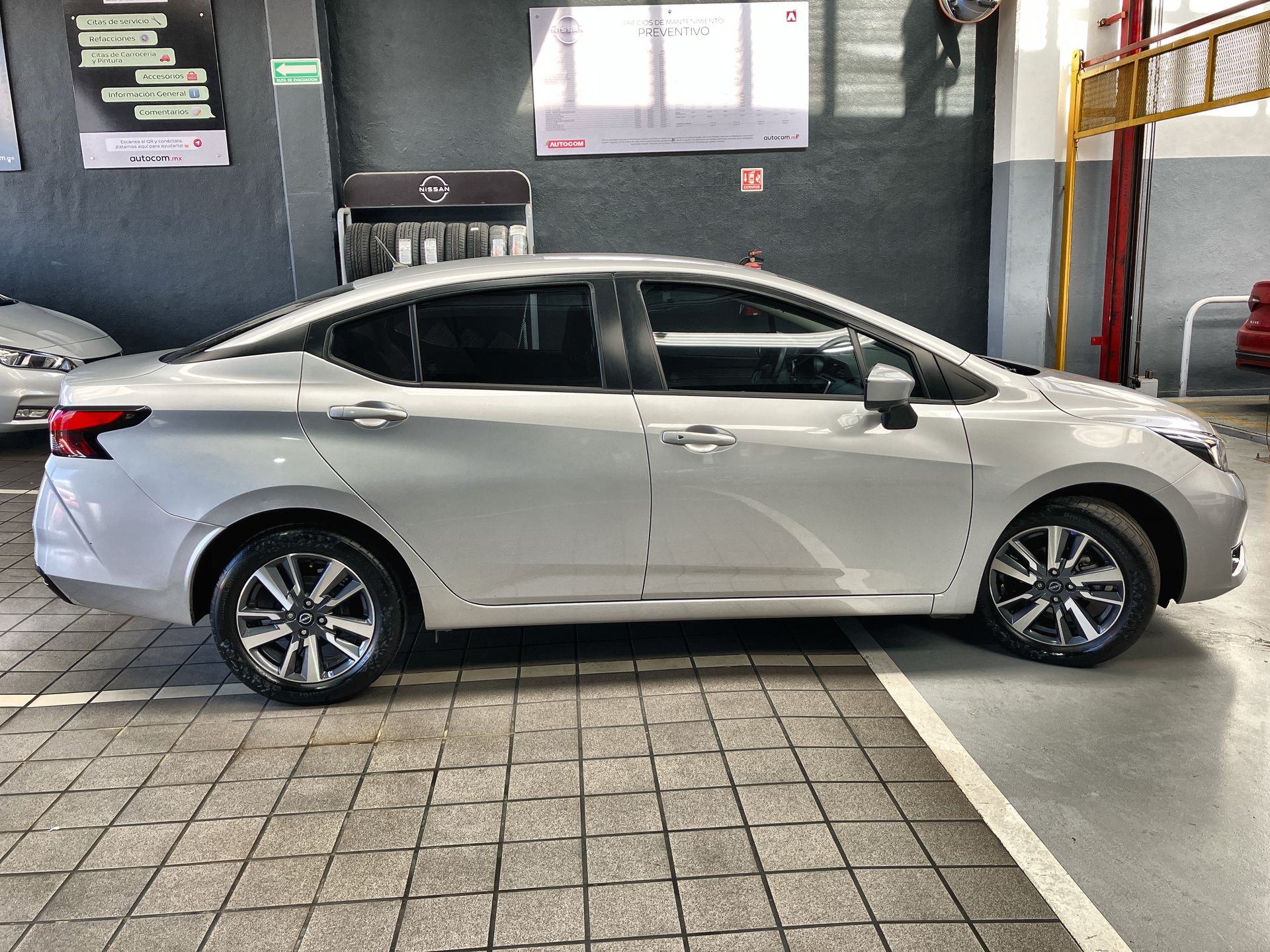 2023 Nissan VERSA ADVANCE MT 23