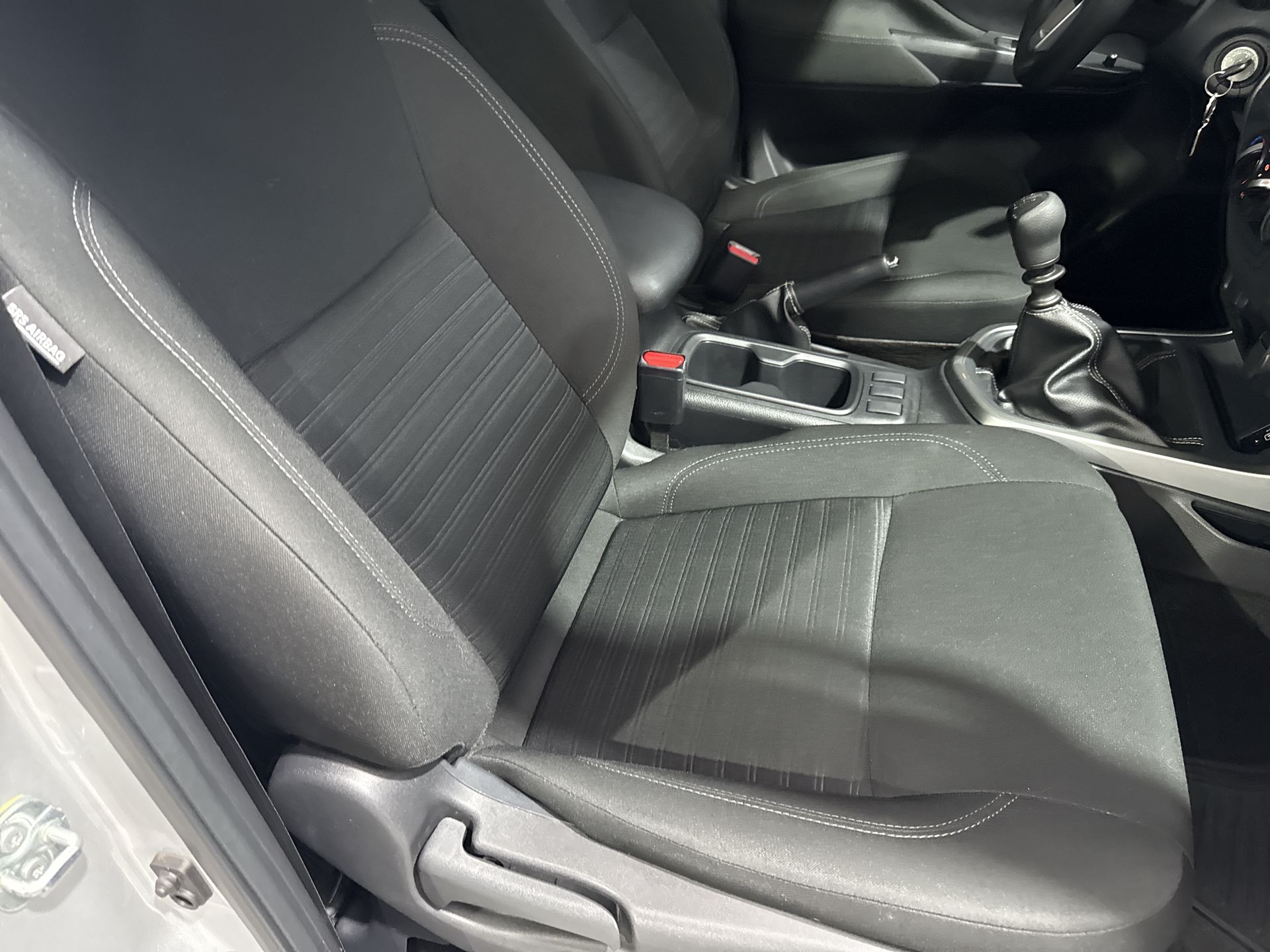 2025 Nissan FRONTIER XE TM 25