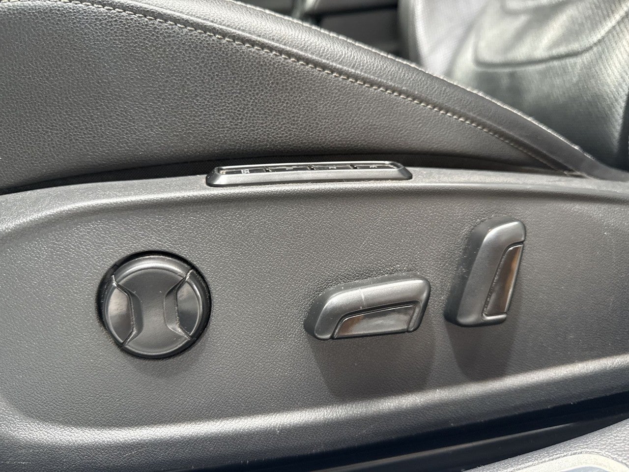 2019 Volkswagen JETTA HIGHLINE TIPTRONIC