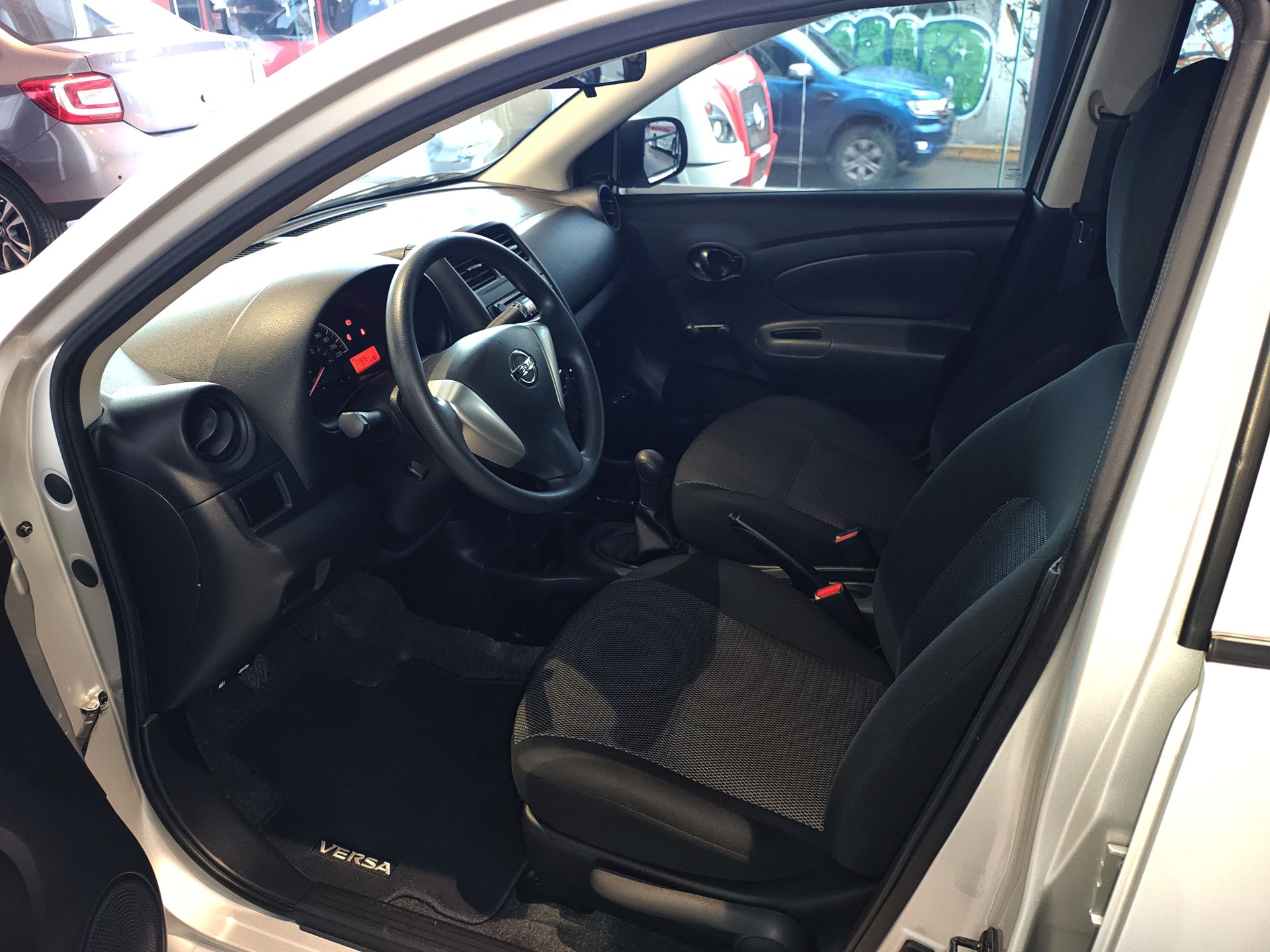 2020 Nissan V-DRIVE MT AC 1.6L