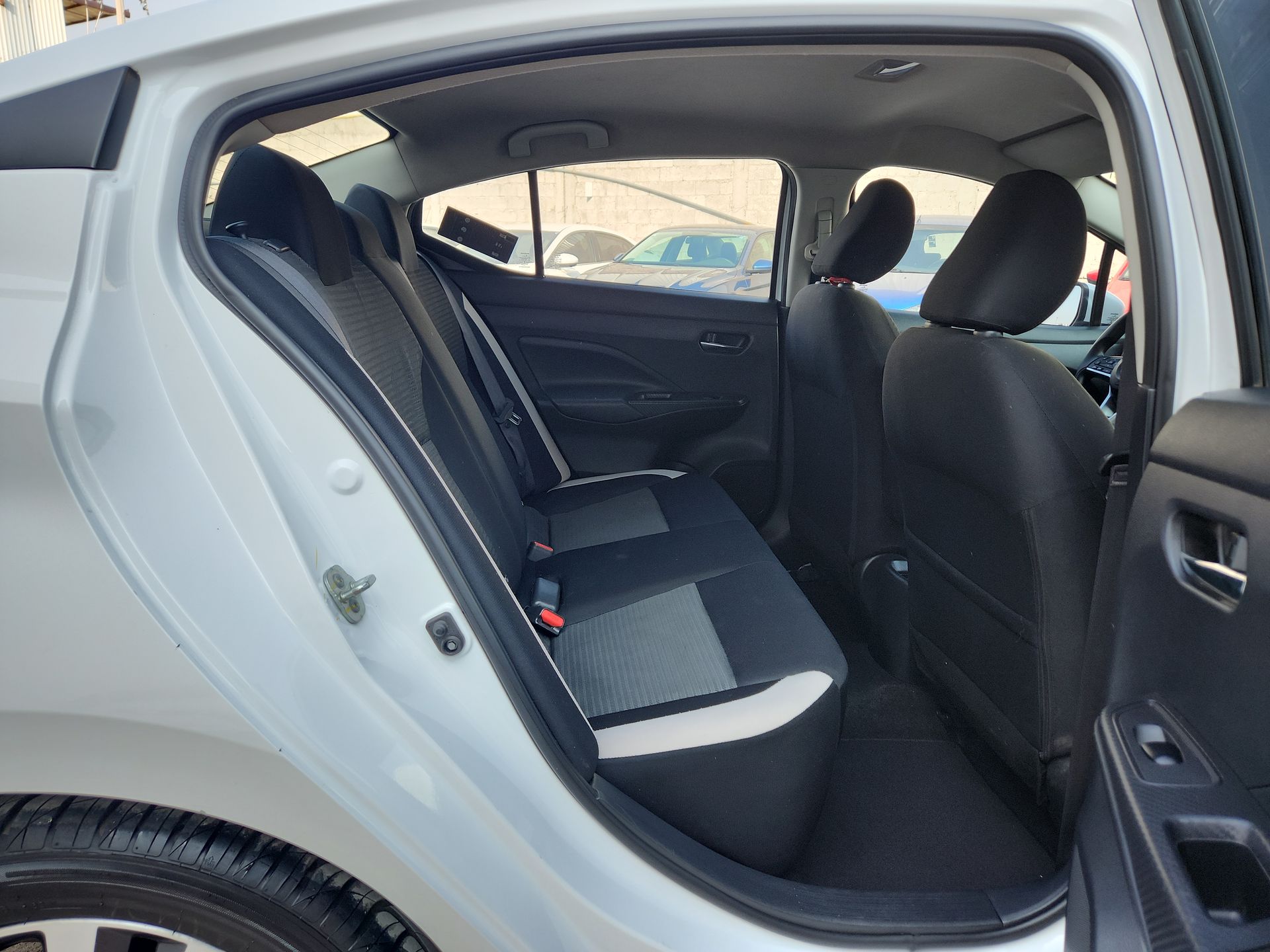 2022 Nissan VERSA ADVANCE CVT 22