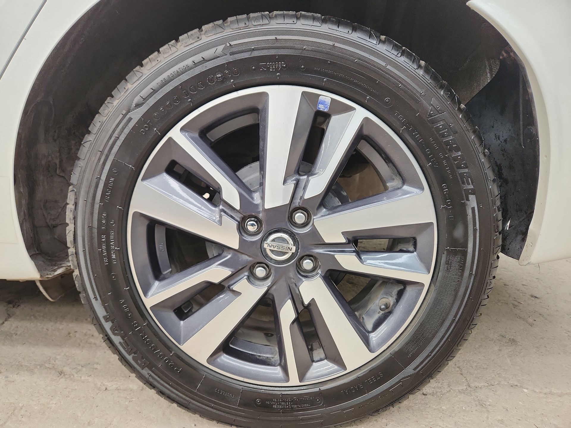 2022 Nissan VERSA ADVANCE CVT 22