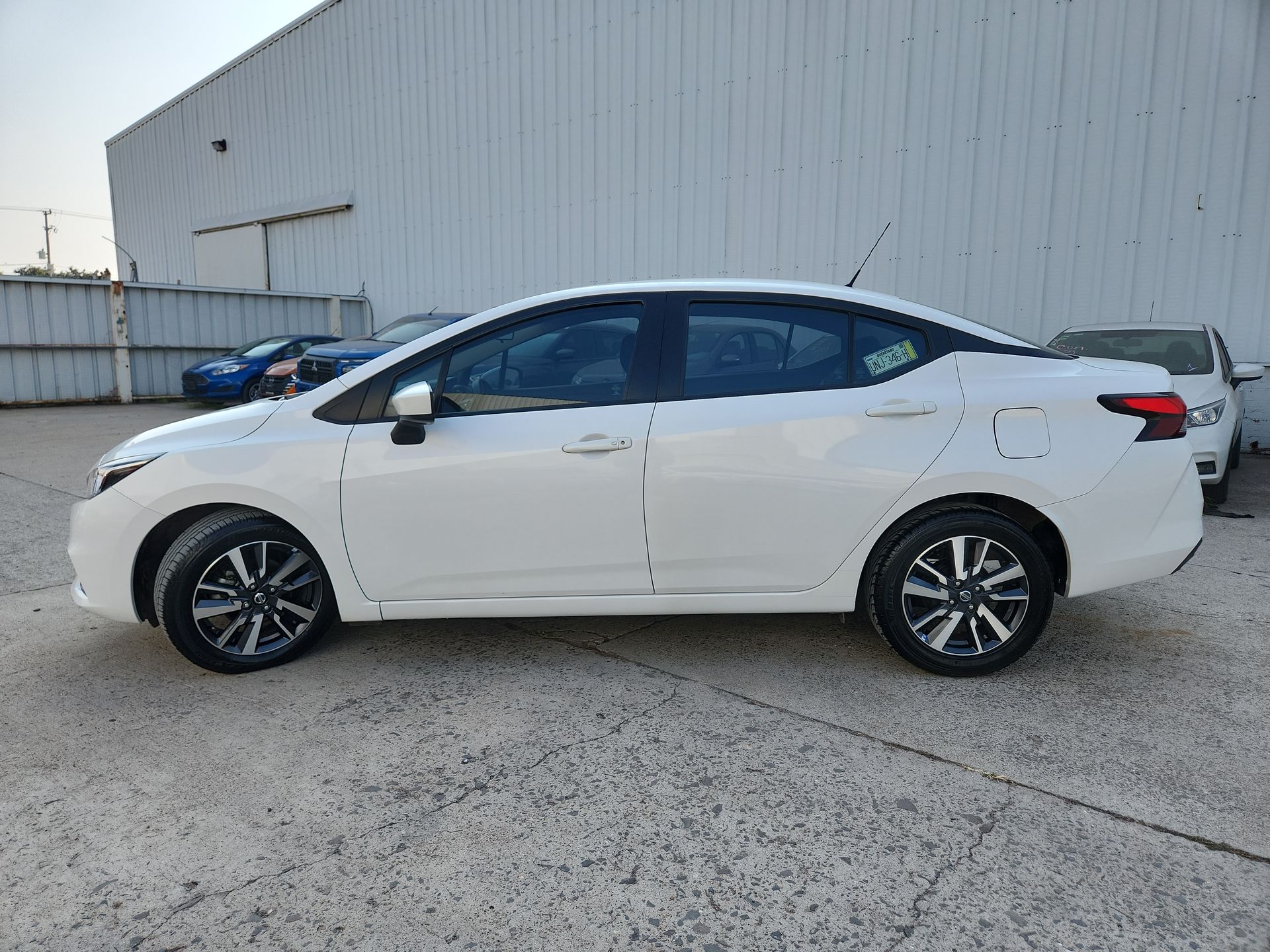 2022 Nissan VERSA ADVANCE CVT 22