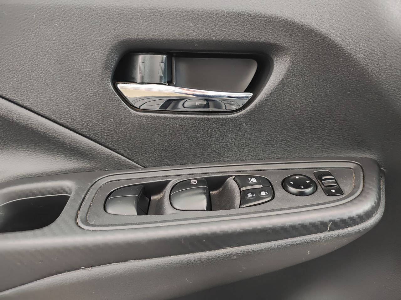 2020 Nissan VERSA SENSE AT AC