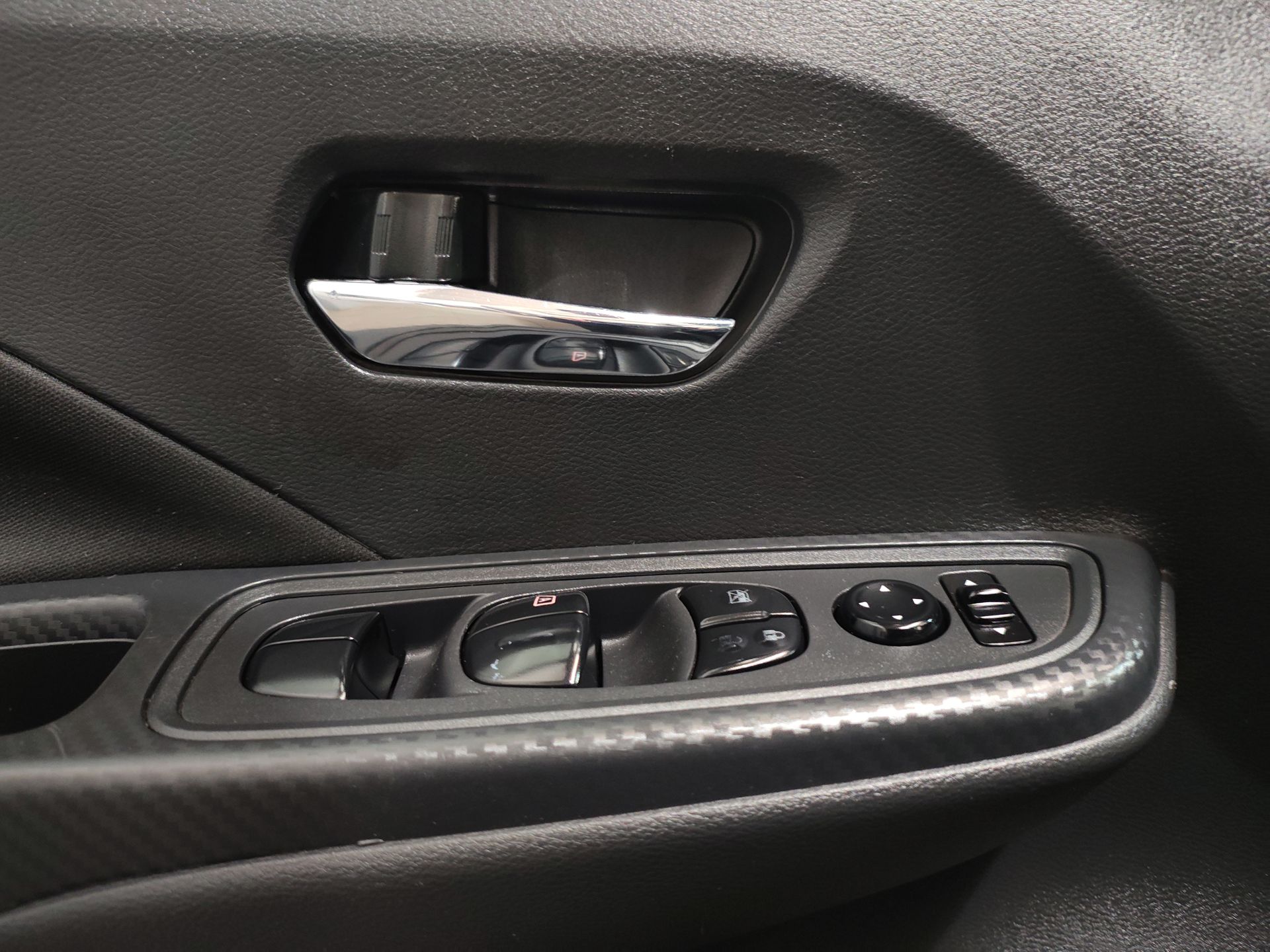 2024 Nissan VERSA ADVANCE MT 24