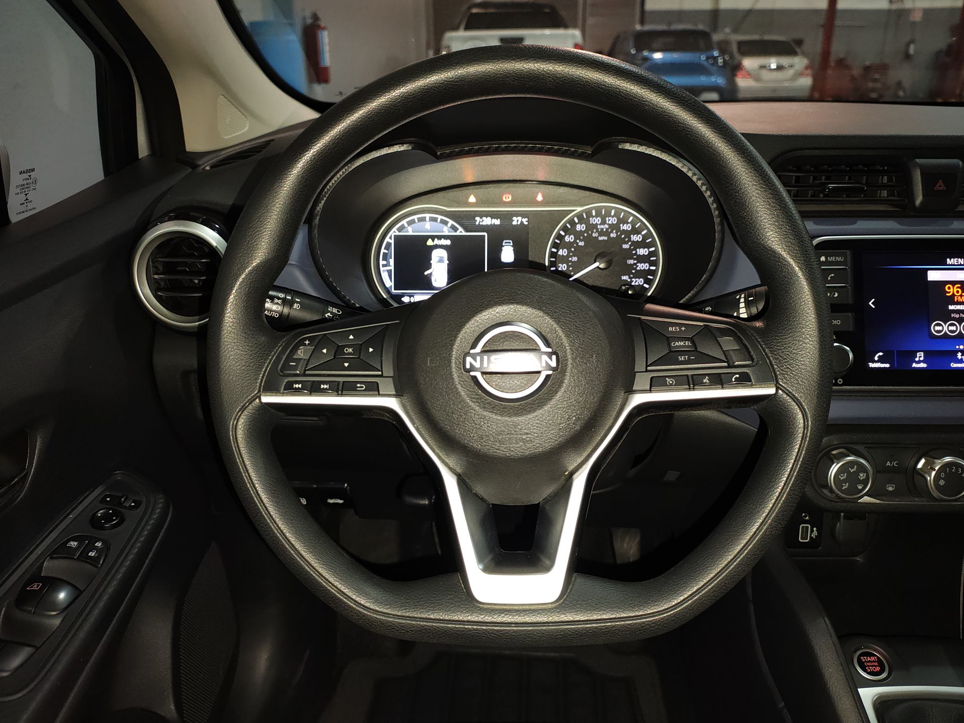 2023 Nissan VERSA ADVANCE MT 23