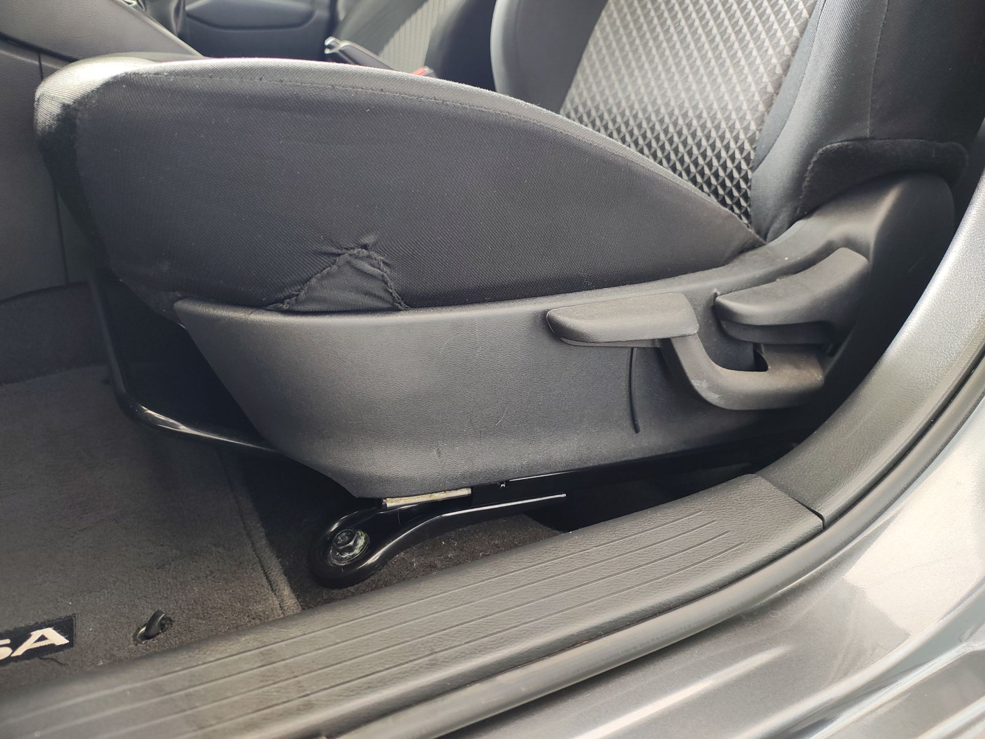 2023 Nissan VERSA SENSE MT 23