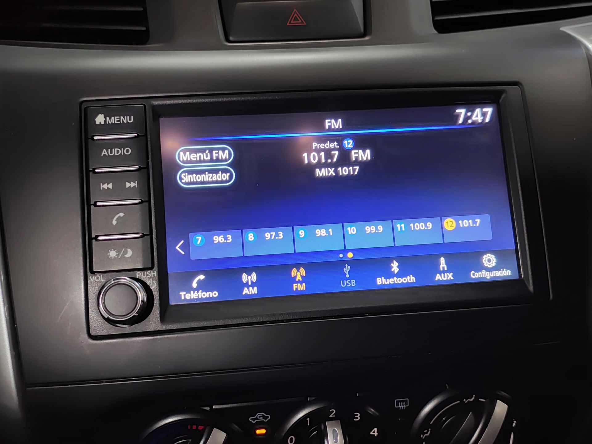 2024 Nissan FRONTIER FRONTIER LE TM 24