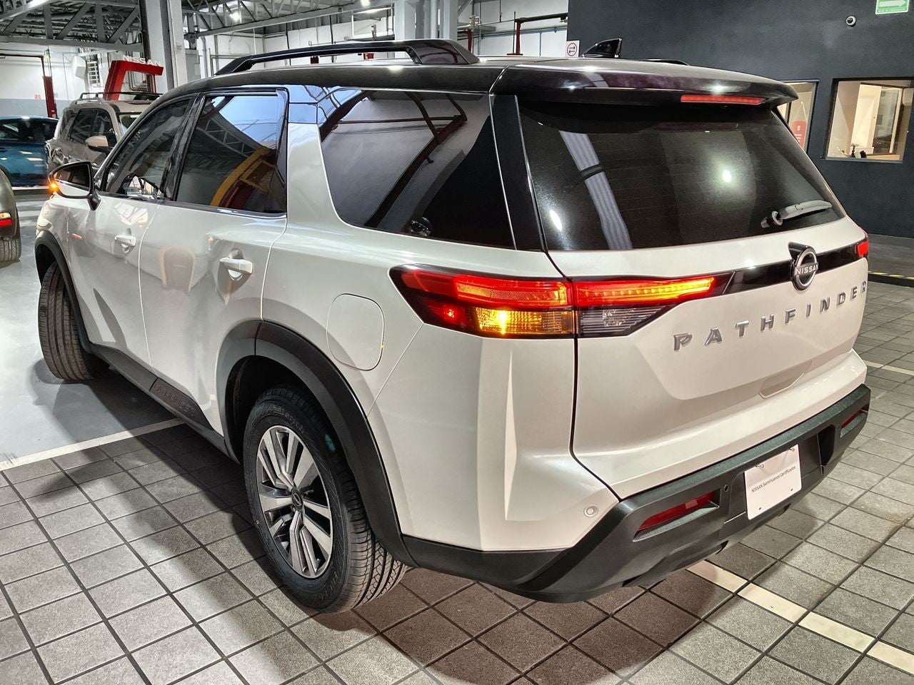 2023 Nissan PATHFINDER ADVANCE 2WD 23