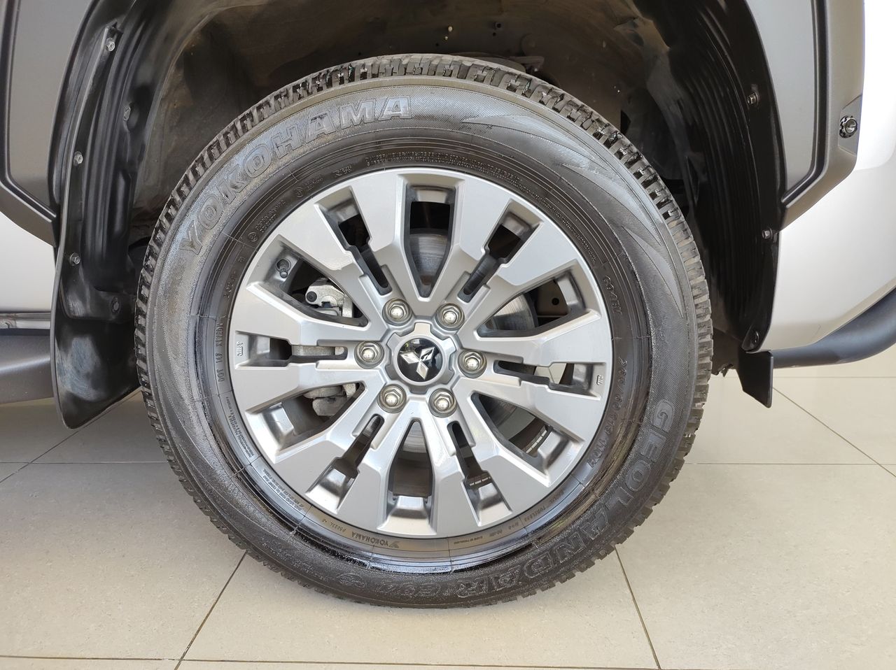 2025 Mitsubishi L200 GLS LIMITED AT 4X4 DSL