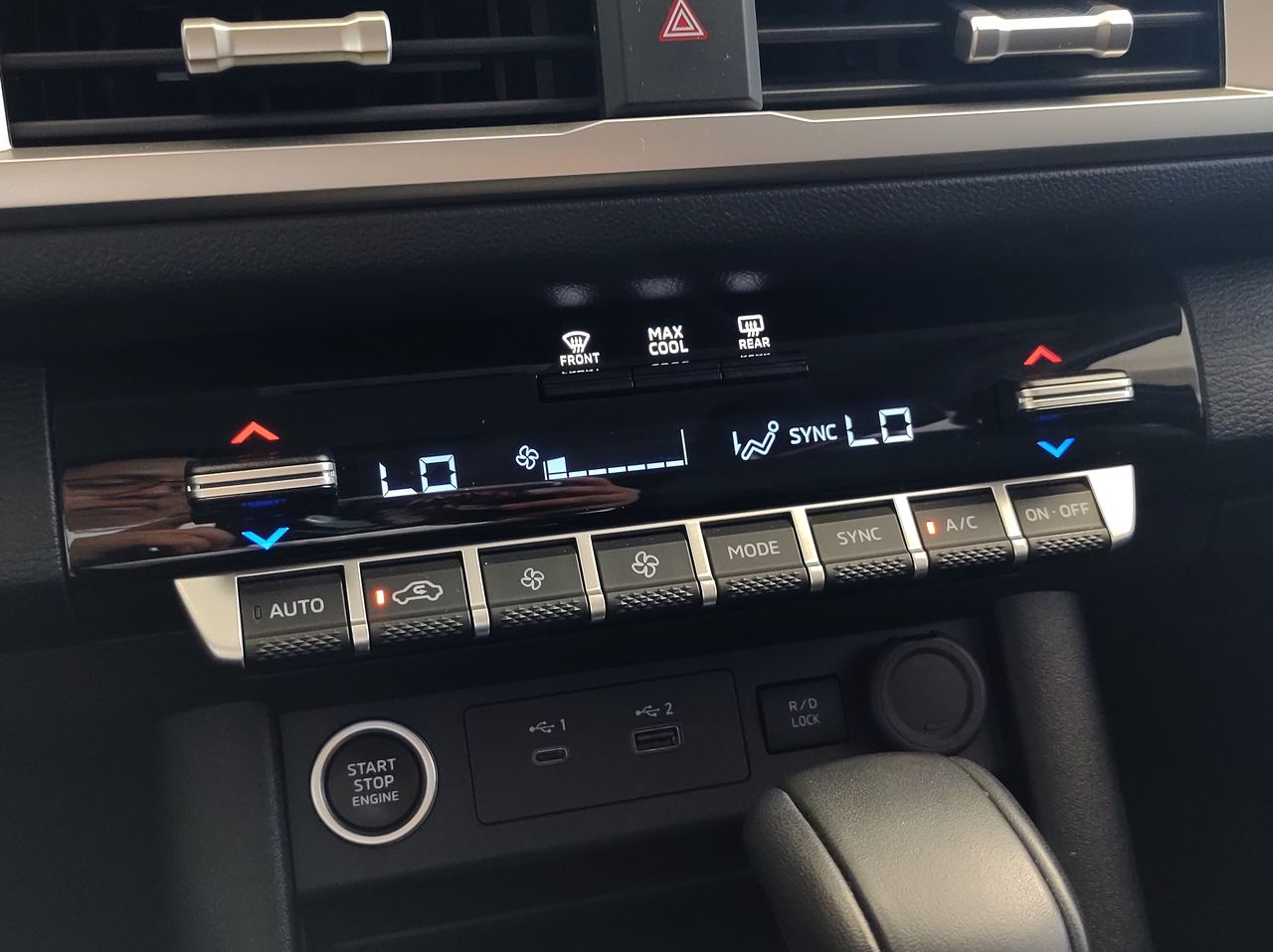 2025 Mitsubishi L200 GLS LIMITED AT 4X4 DSL