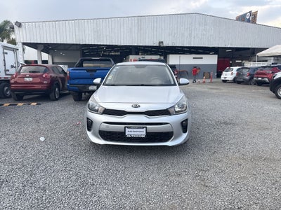 2018 Kia RIO LX 1.6 AT