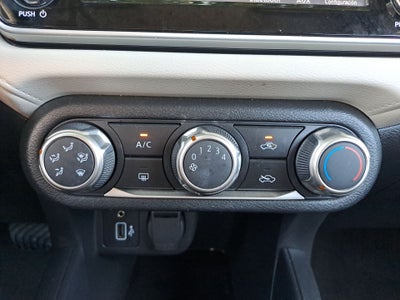 2022 Nissan VERSA ADVANCE CVT 22