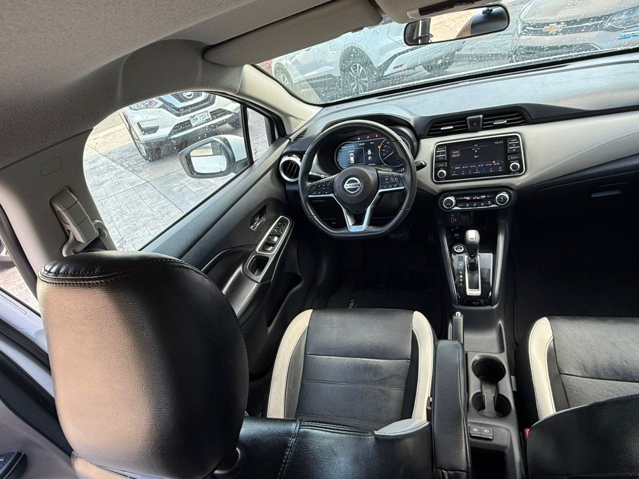 2021 Nissan VERSA PLATINUM CVT 21