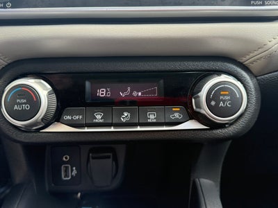 2021 Nissan VERSA PLATINUM CVT 21