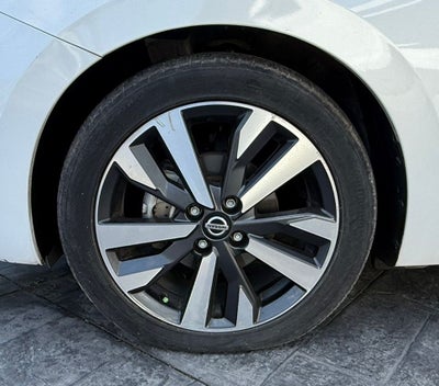 2021 Nissan VERSA PLATINUM CVT 21