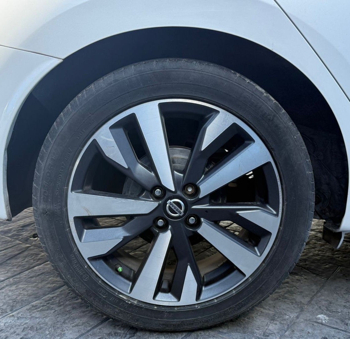 2021 Nissan VERSA PLATINUM CVT 21