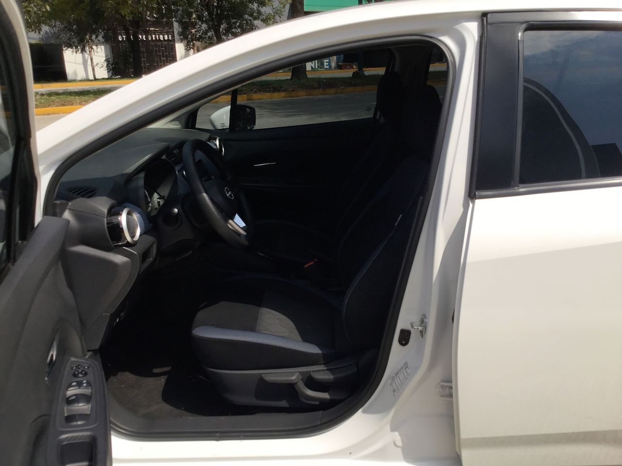 2023 Nissan VERSA ADVANCE CVT 23