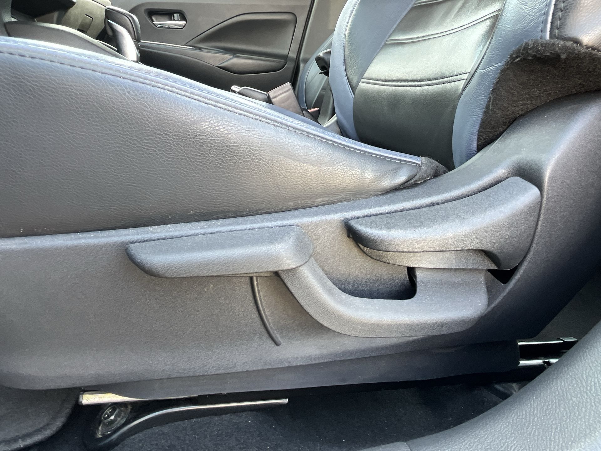 2023 Nissan VERSA EXCLUSIVE CVT 23