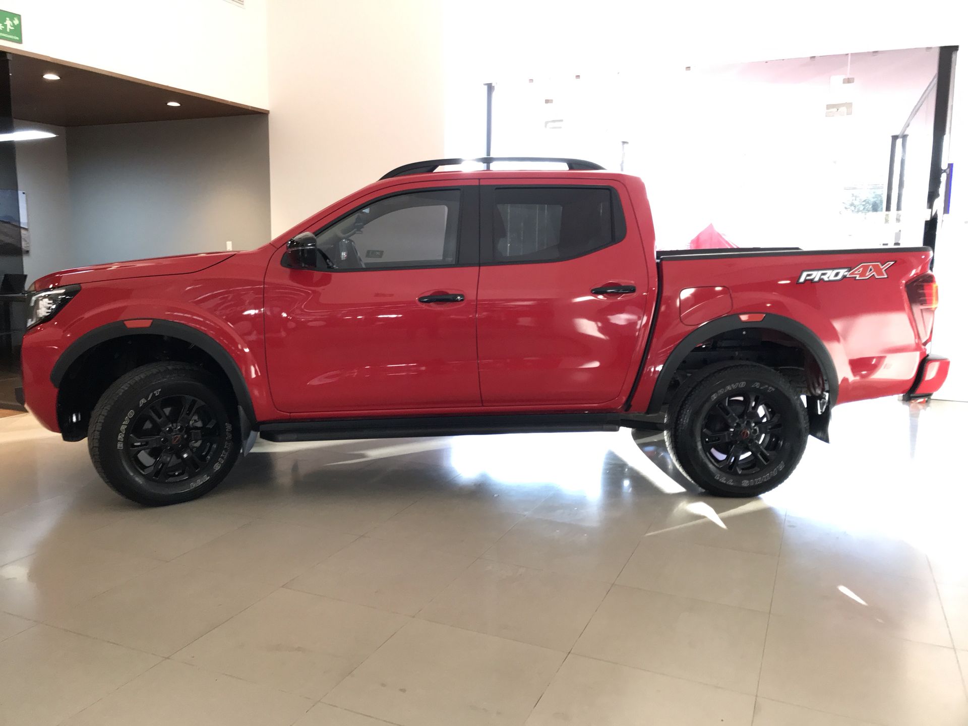 2024 Nissan FRONTIER FRONTIER PRO-4X 4X4 TA 24