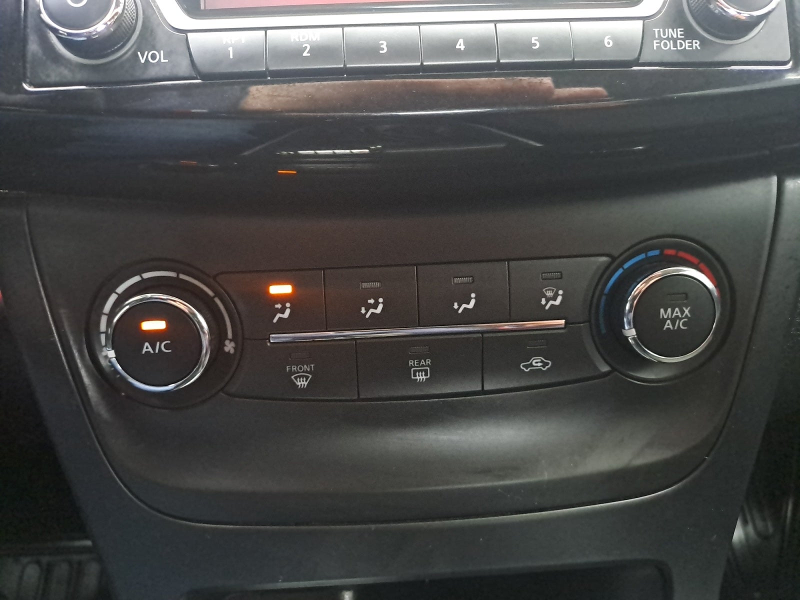 2019 Nissan SENTRA ADVANCE MT