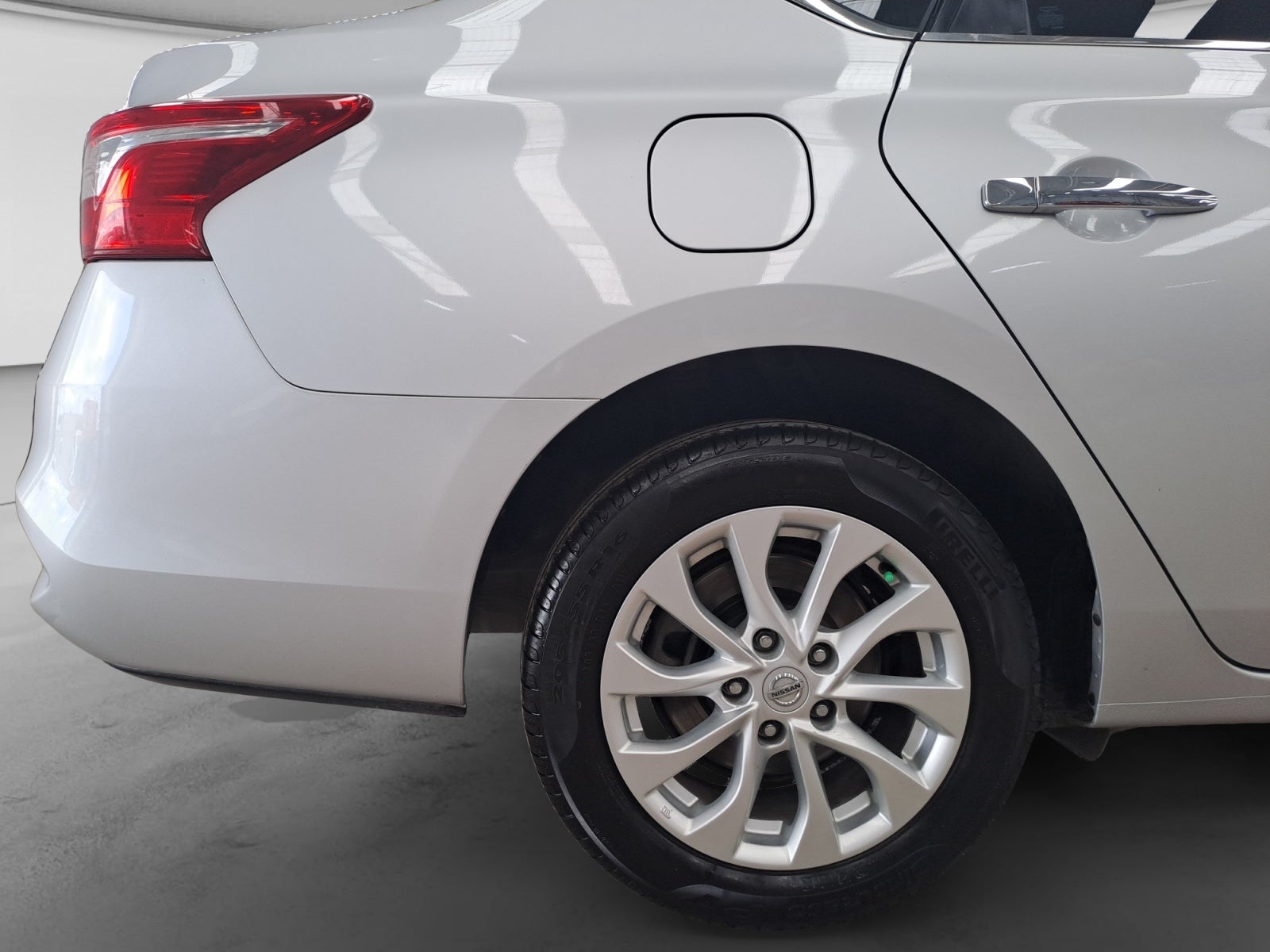 2019 Nissan SENTRA ADVANCE MT