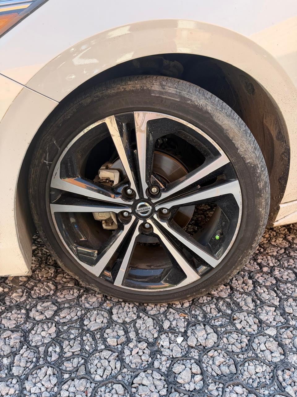 2023 Nissan SENTRA SR BITONO CVT 23