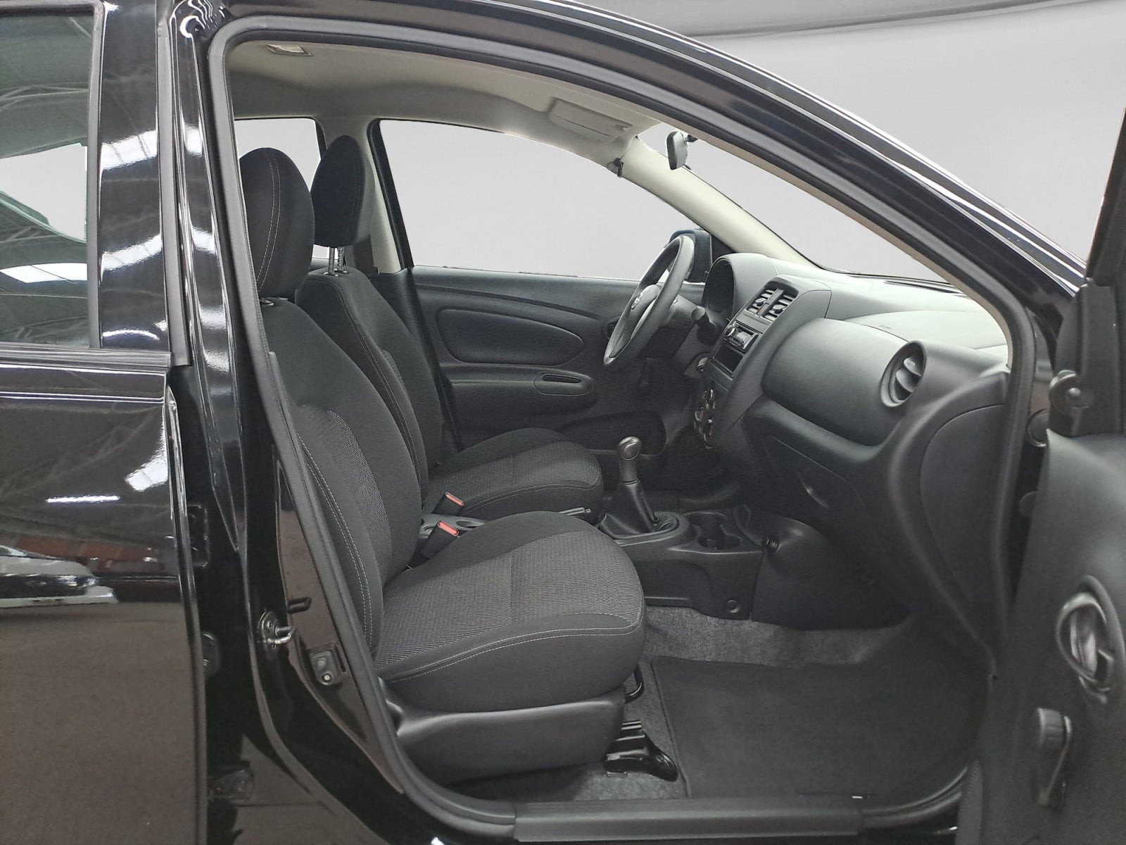 2017 Nissan VERSA VERSA DRIVE MT