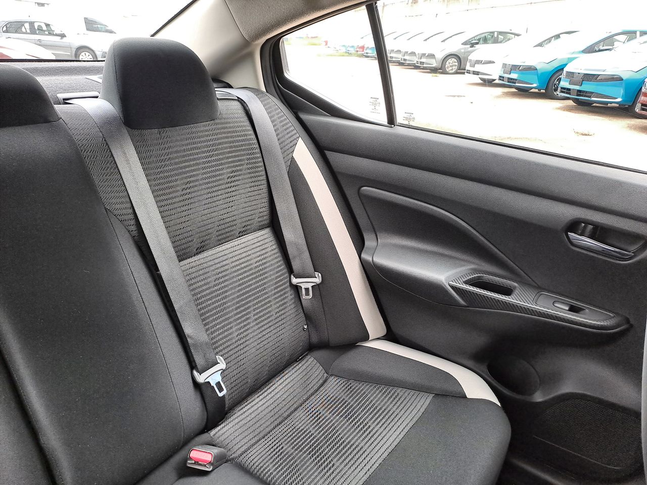 2021 Nissan VERSA ADVANCE MT 21