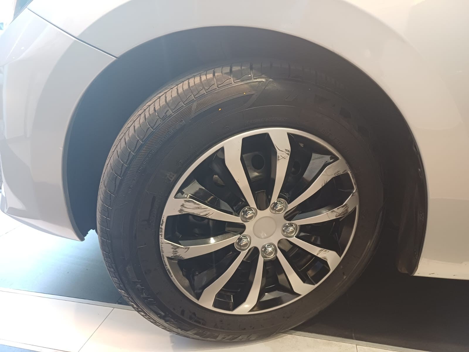 2023 Nissan VERSA SENSE CVT 23