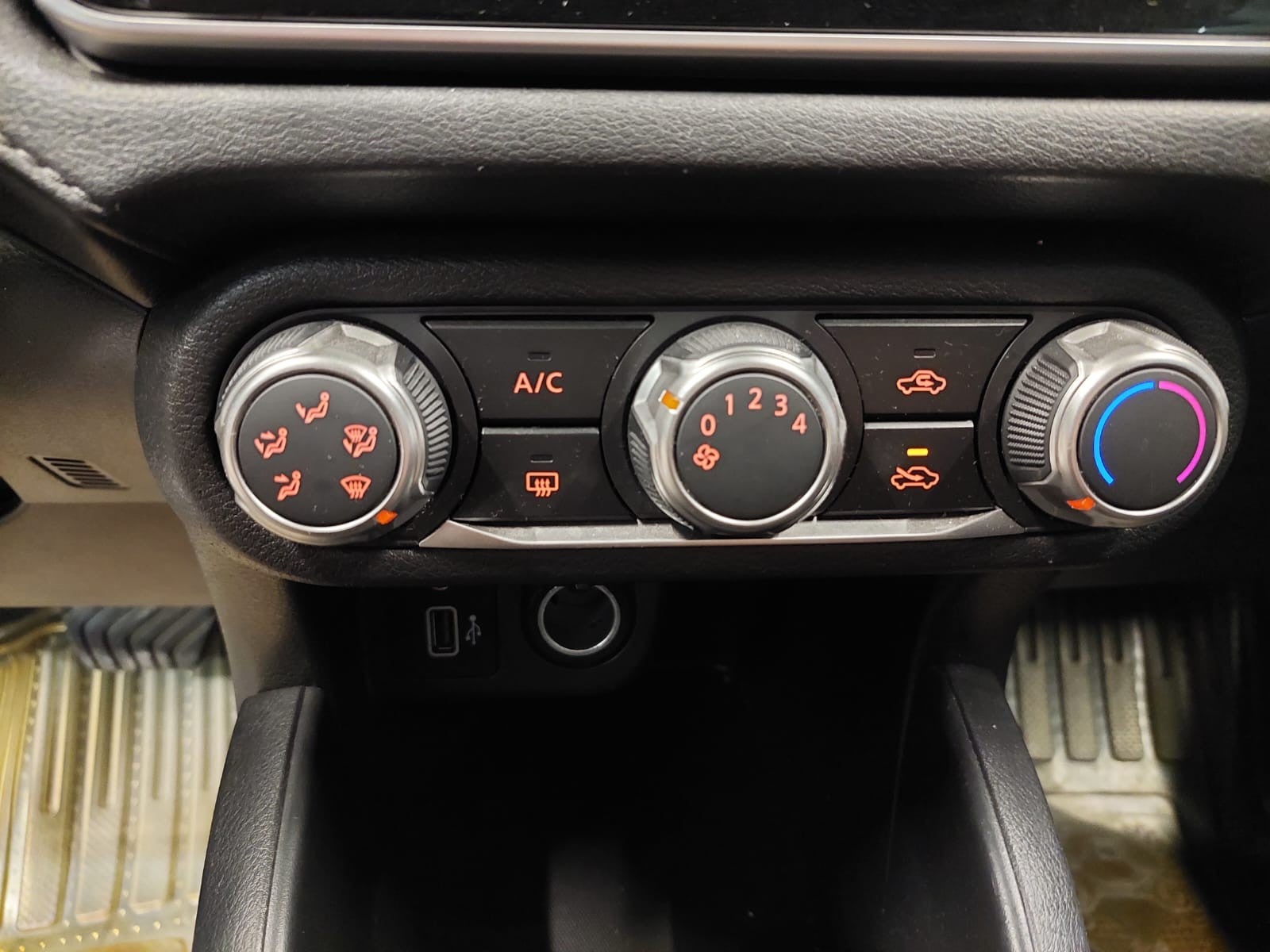 2024 Nissan VERSA SENSE CVT 24