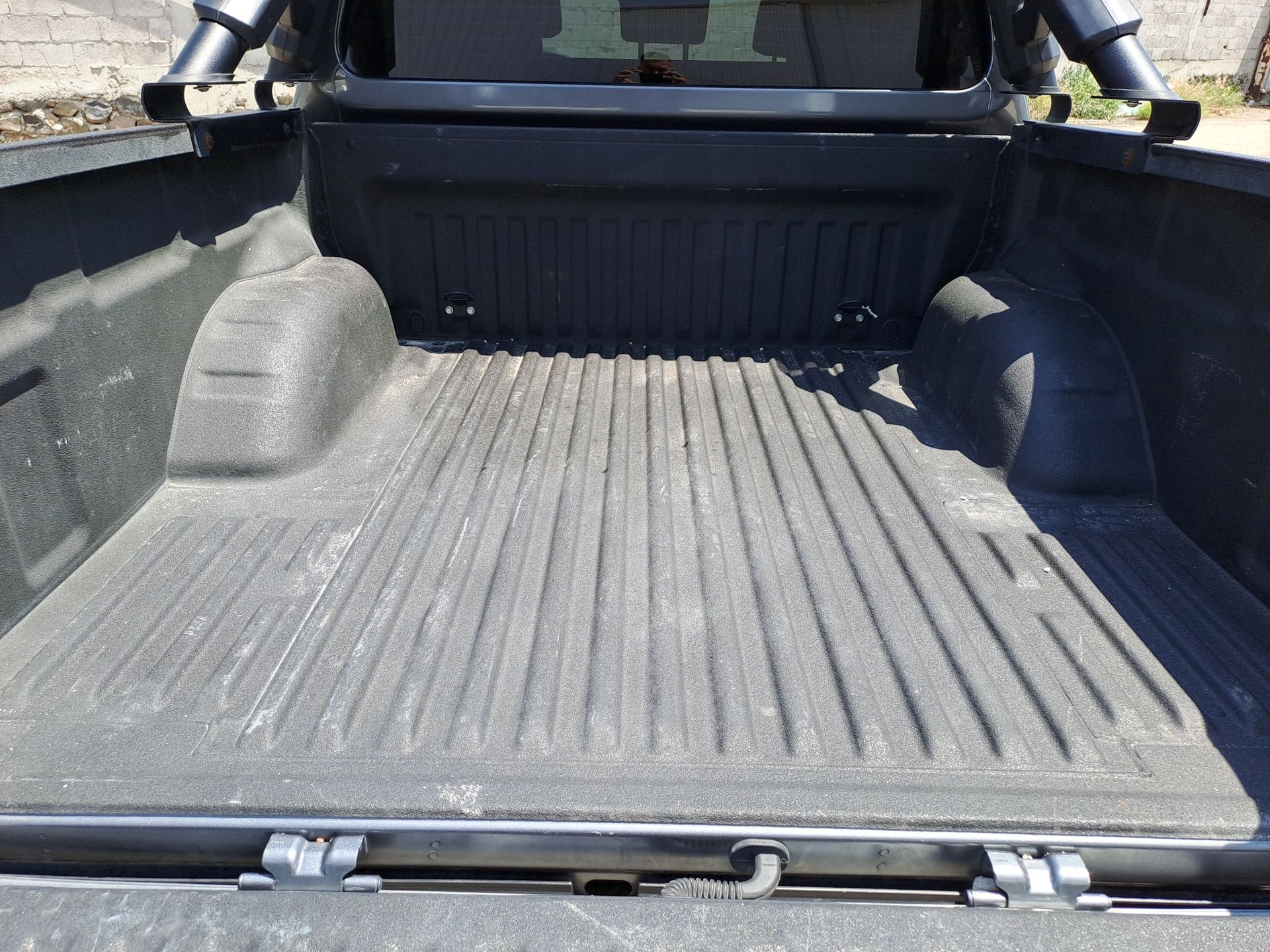 2024 Nissan FRONTIER FRONTIER LE TA 24