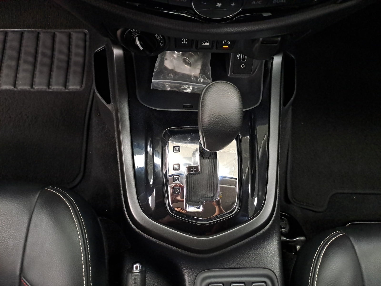 2023 Nissan FRONTIER PRO-4X 4X4 TA 23