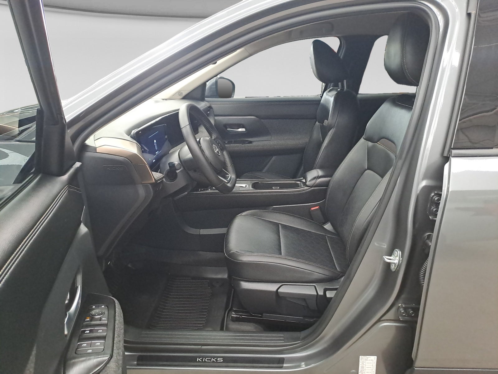 2025 Nissan KICKS ADVANCE CVT 25