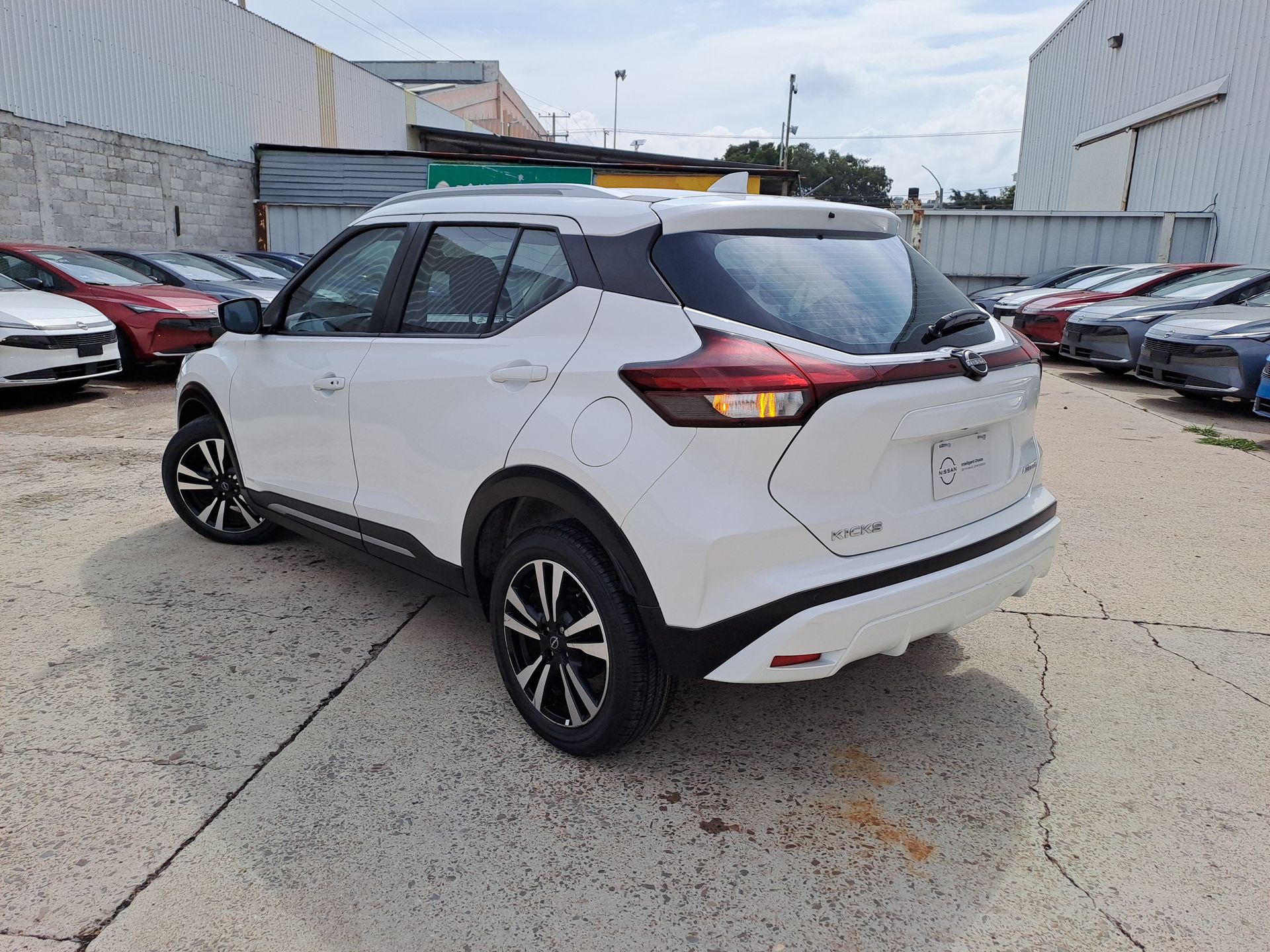2023 Nissan KICKS ADVANCE 1.6 LTS CVT 23