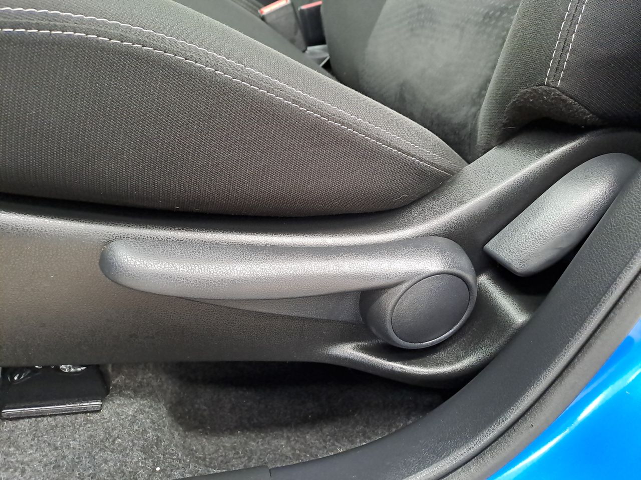 2023 Nissan MARCH EXCLUSIVE TA BI-TONO 23