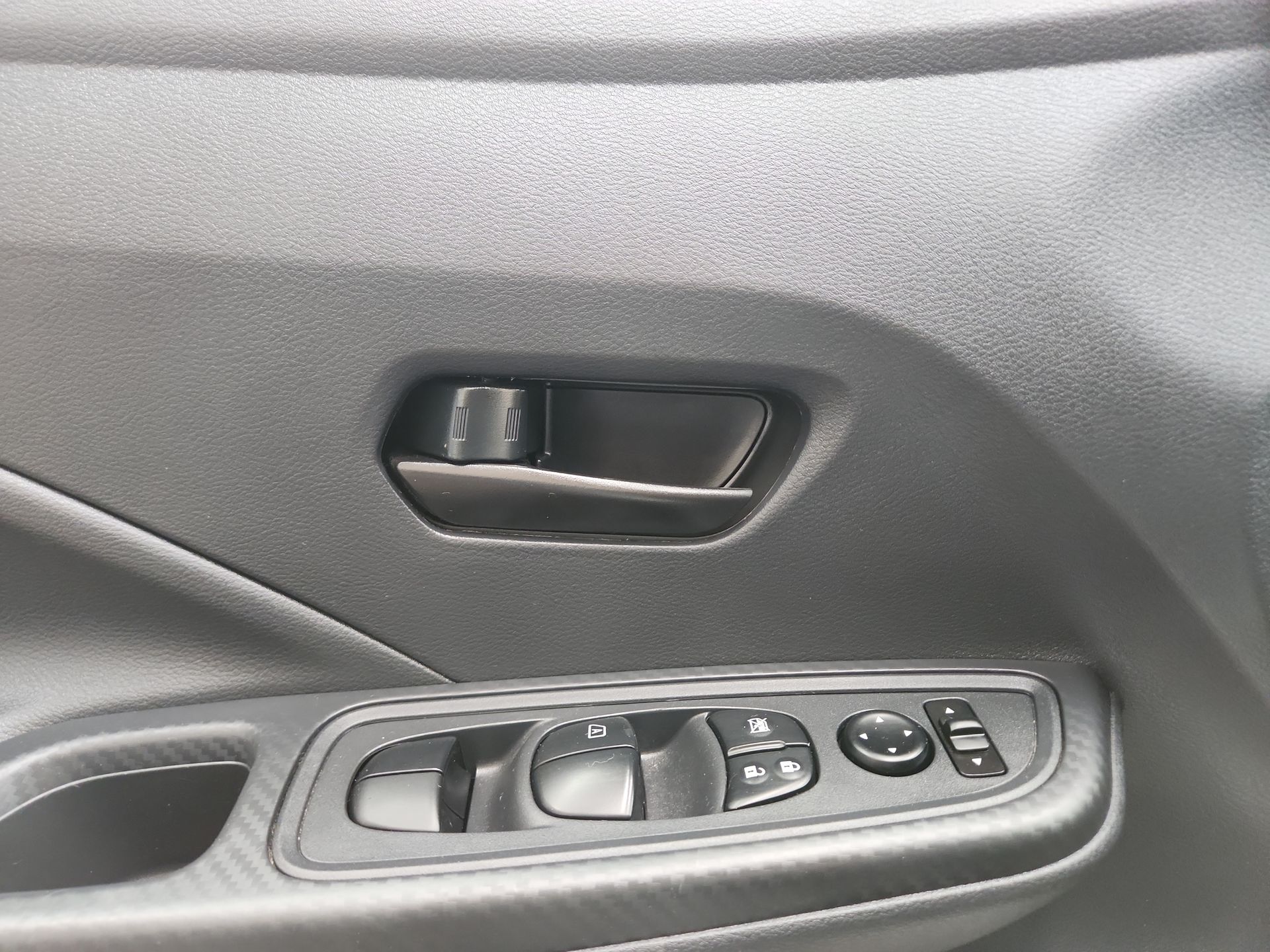 2025 Nissan VERSA SENSE MT 25