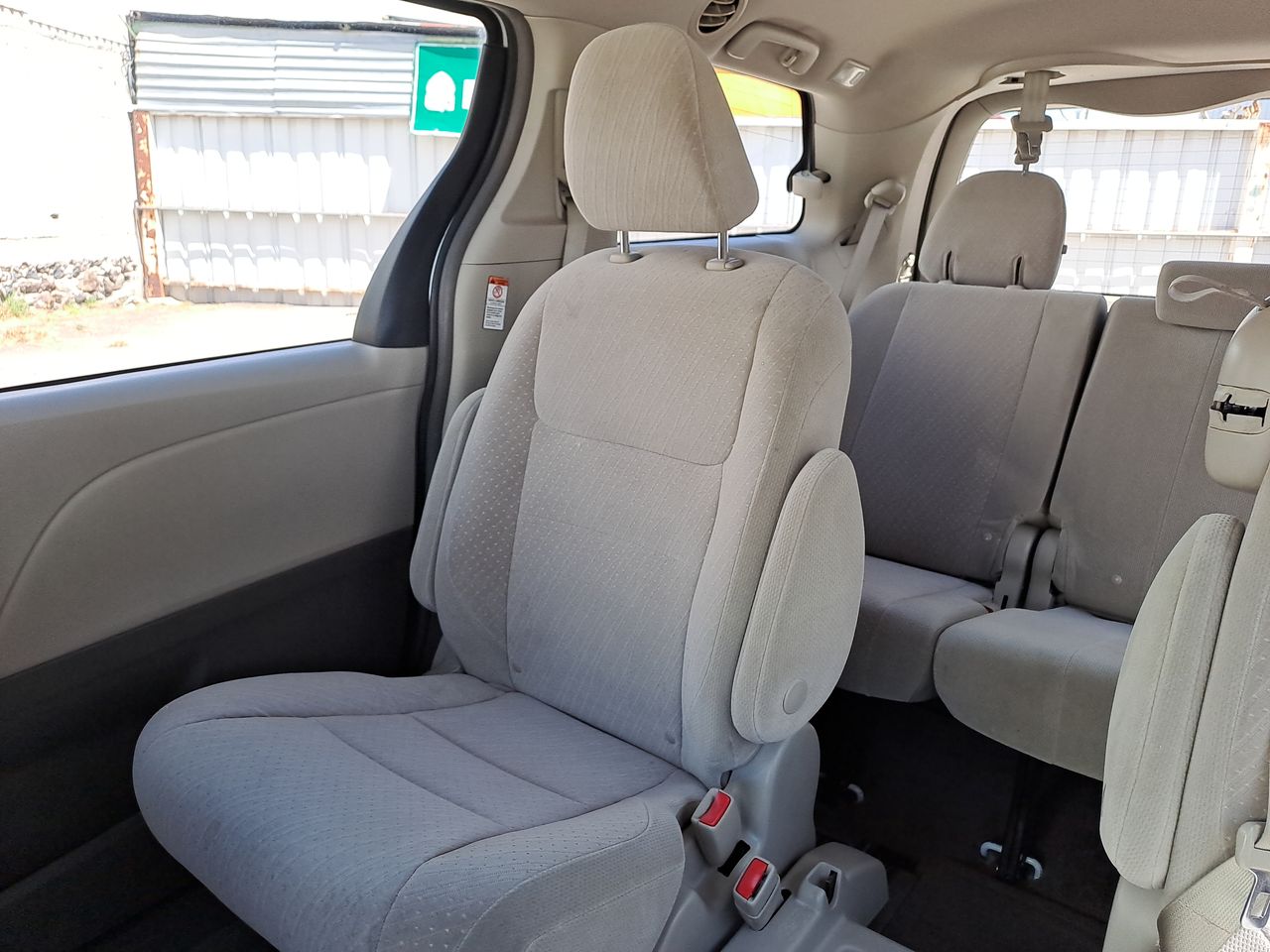 2018 Toyota SIENNA LE