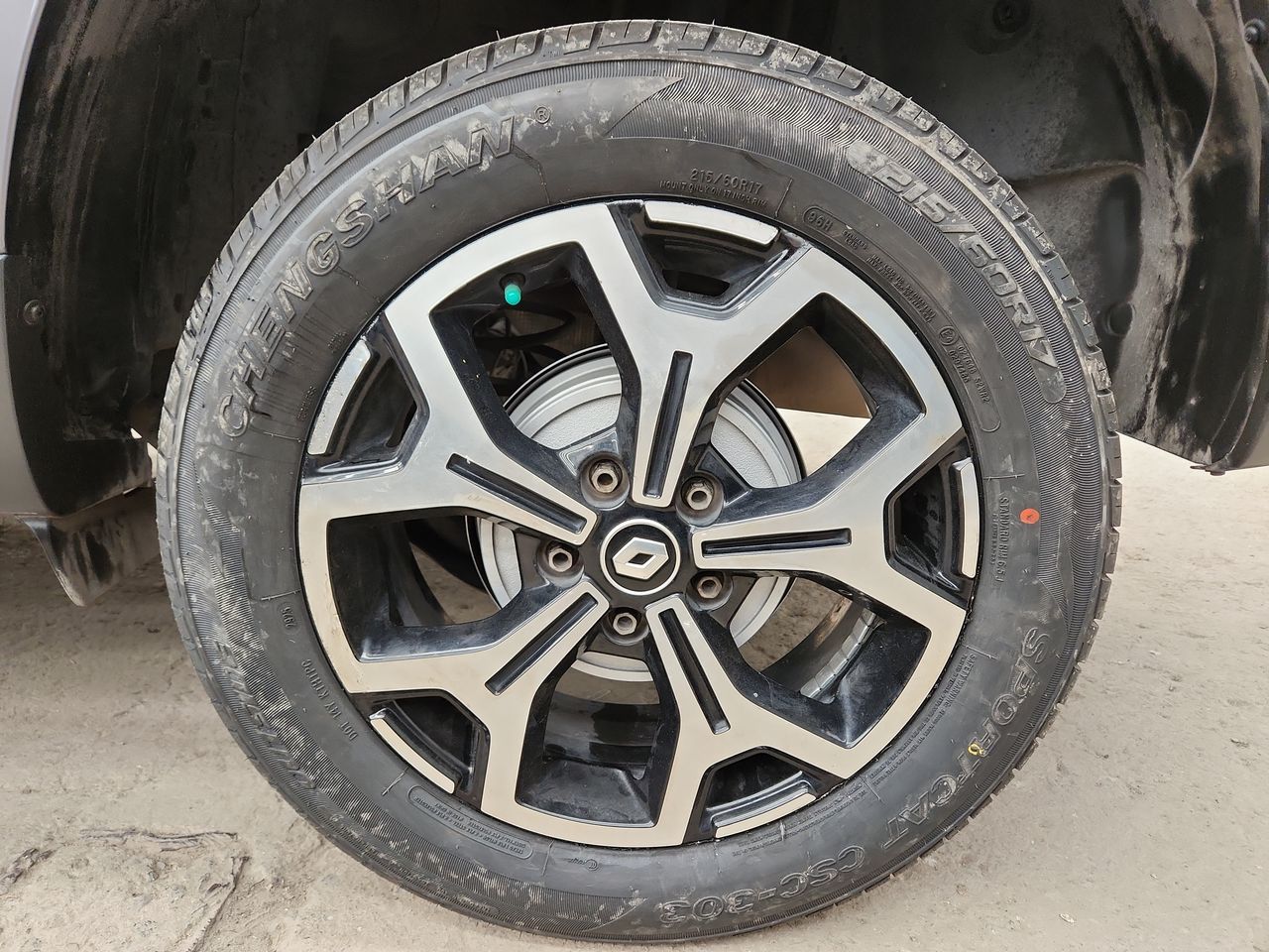 2023 RENAULT DUSTER ICONIC CVT