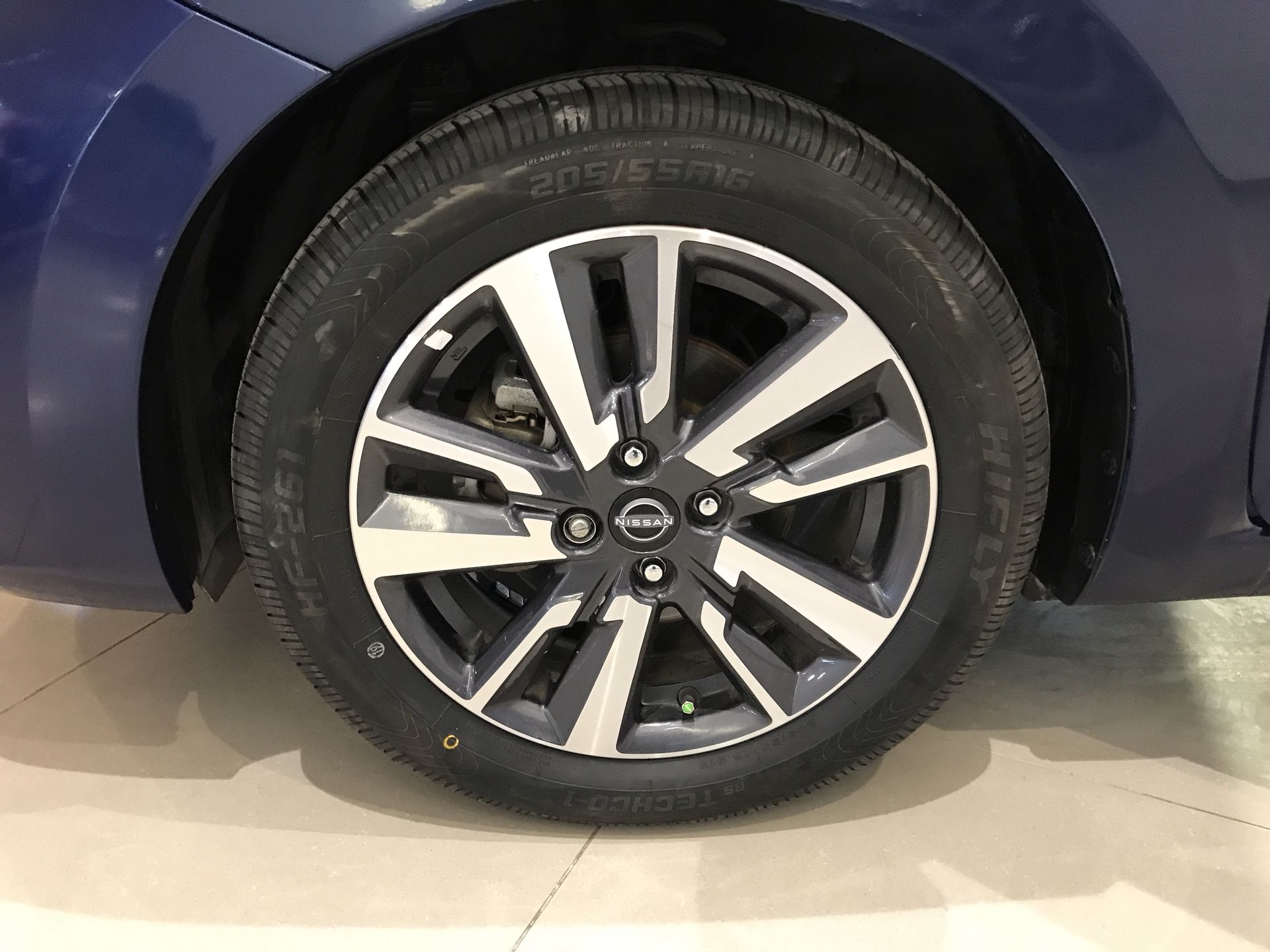 2023 Nissan VERSA ADVANCE MT 23