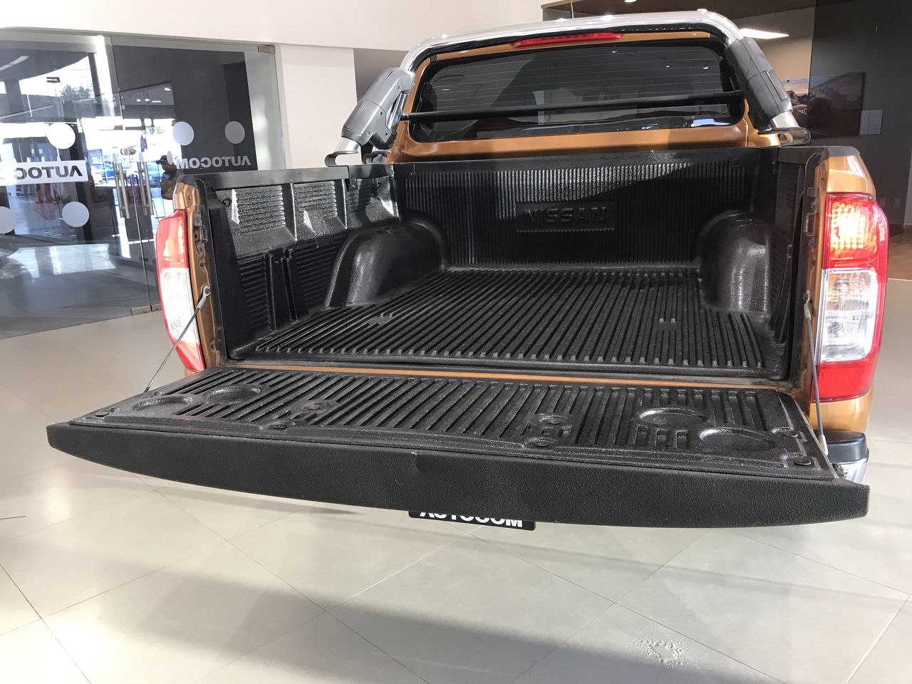 2018 Nissan NP300 FRONTIER LE TM AC