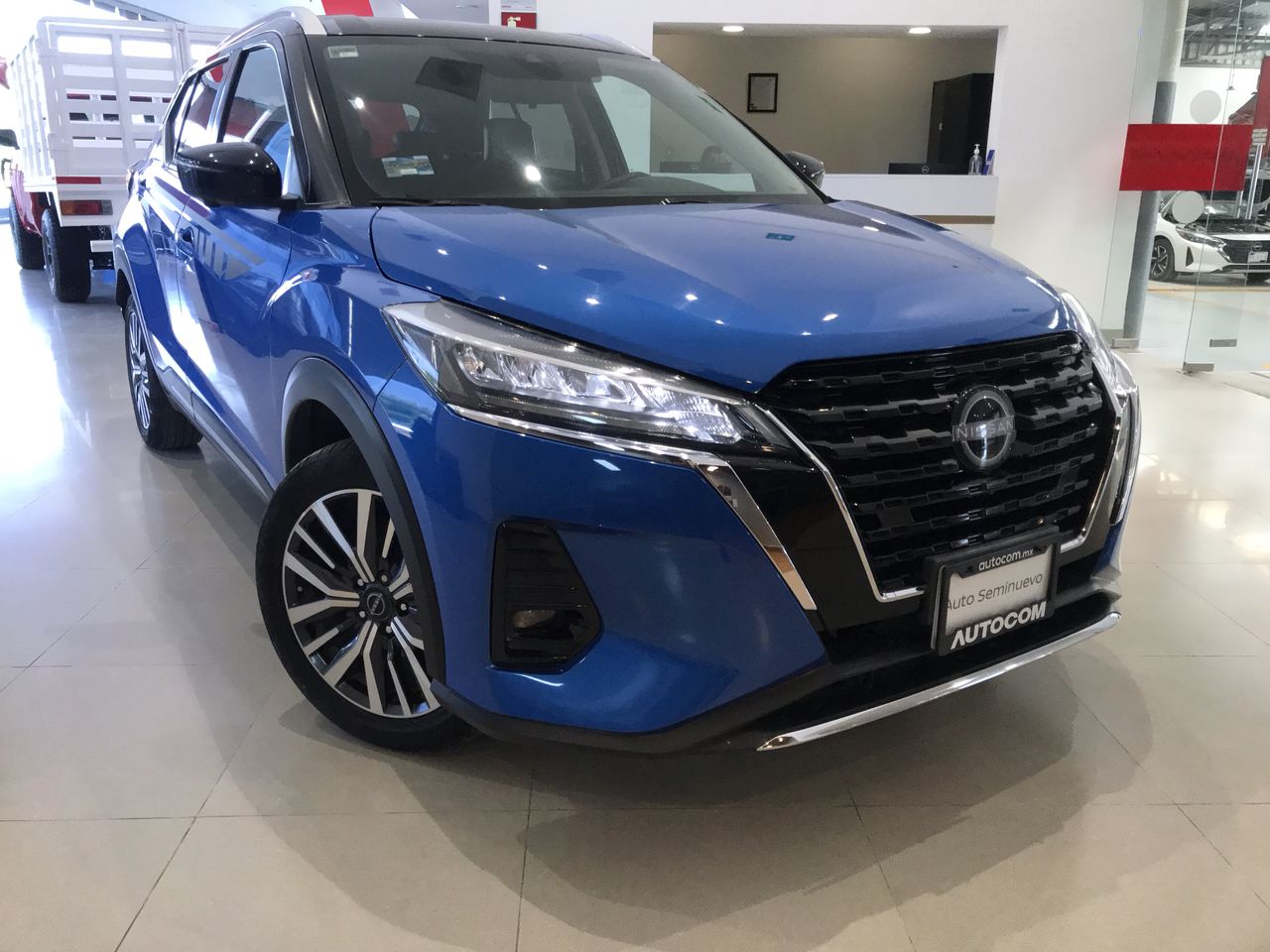 2023 Nissan KICKS PLATINUM BI-TONO 1.6 LTS CVT 23
