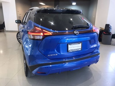 2023 Nissan KICKS PLATINUM BI-TONO 1.6 LTS CVT 23