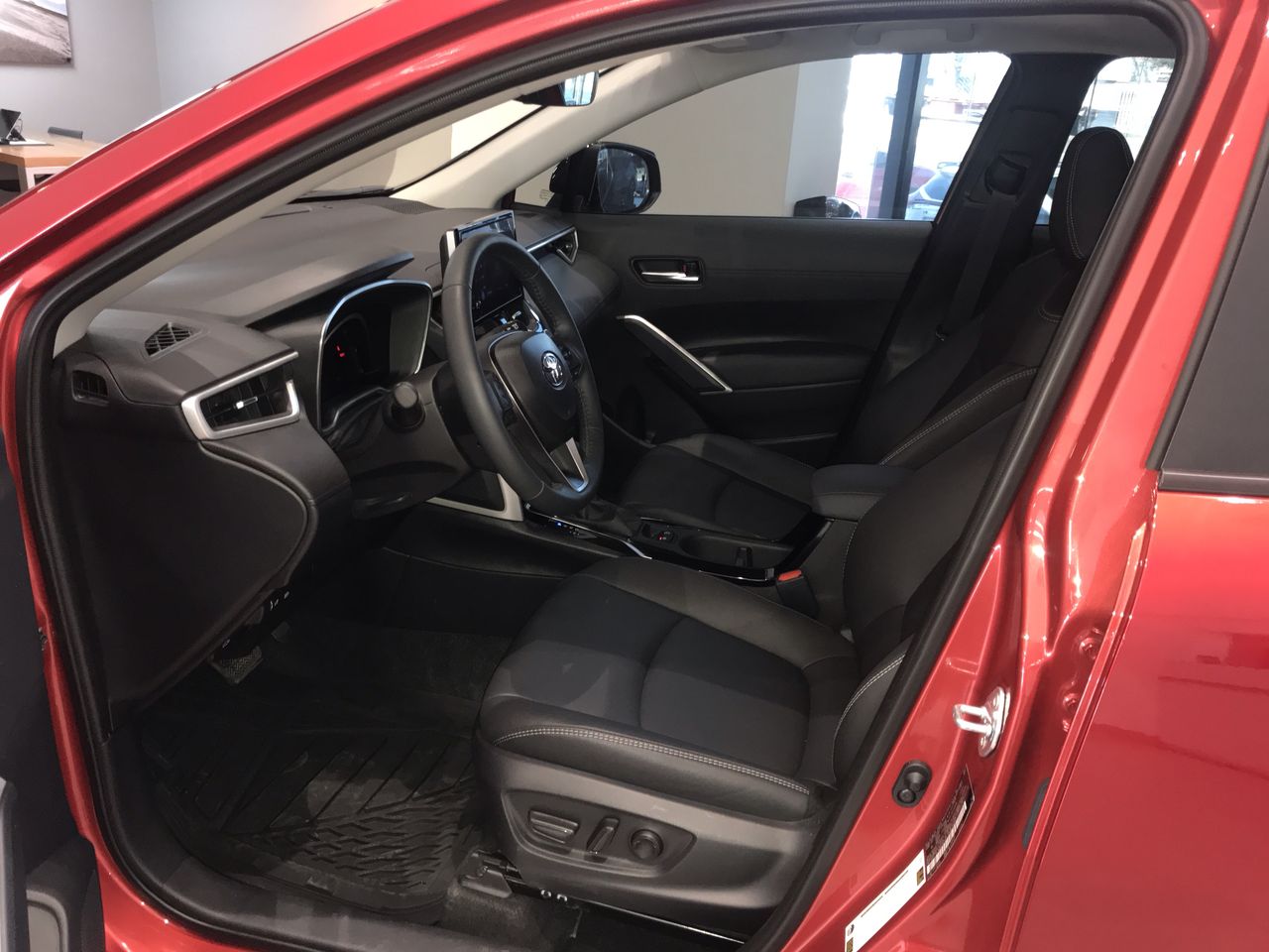 2025 Toyota COROLLA CROSS XLE CVT