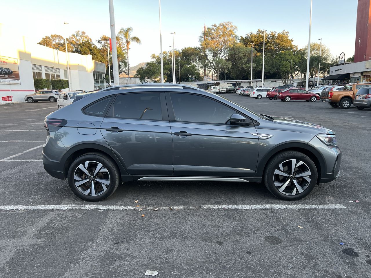 2023 Volkswagen NIVUS HIGHLINE