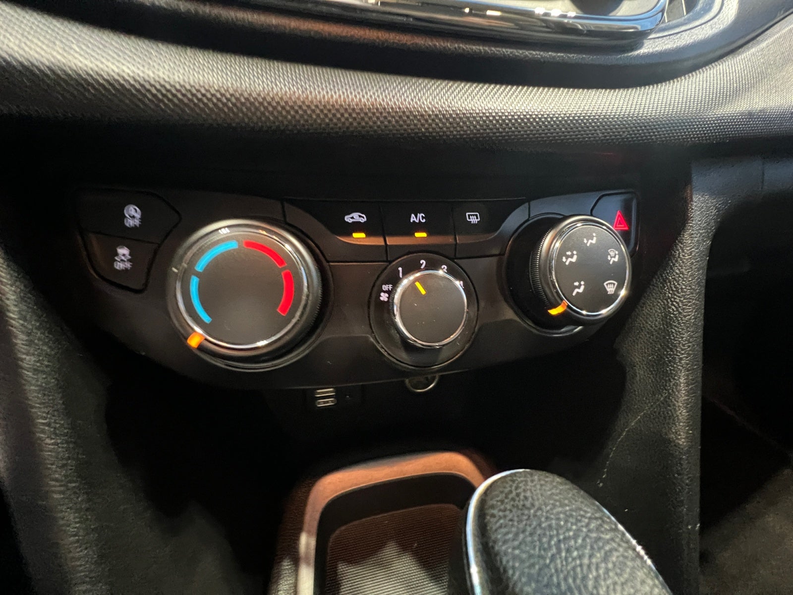 2022 Chevrolet CAVALIER LS
