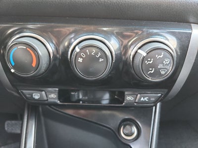 2017 Toyota YARIS SEDAN CORE CVT