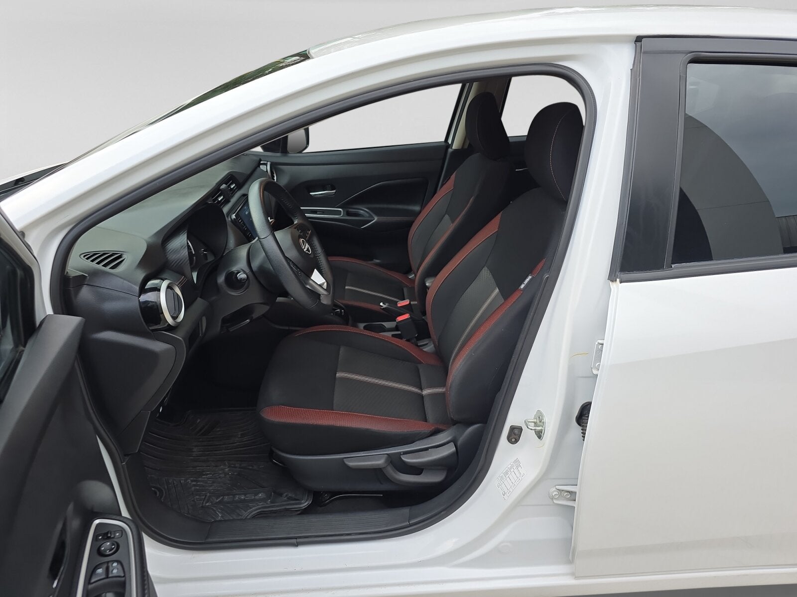 2023 Nissan VERSA VERSA SR CVT